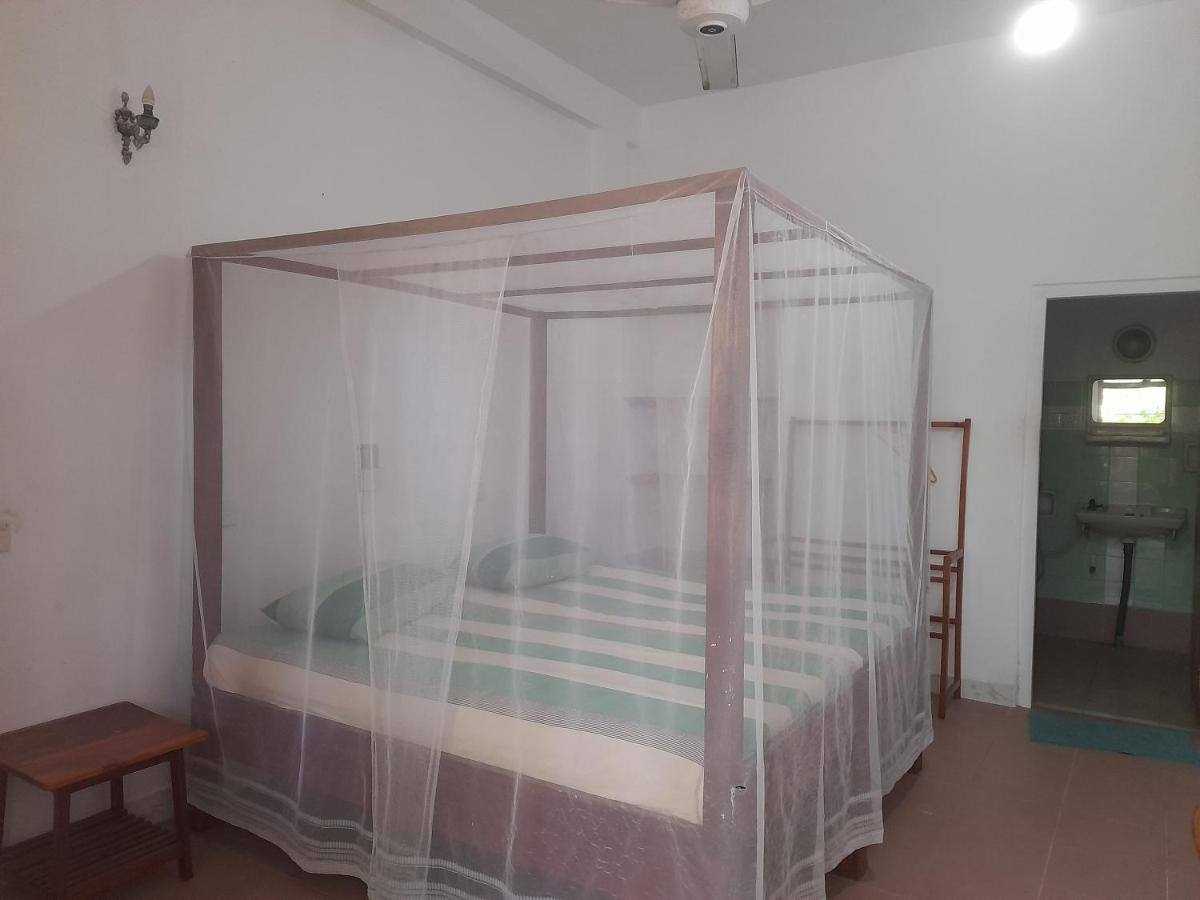 Hotel Santis Hikkaduwa Bagian luar foto