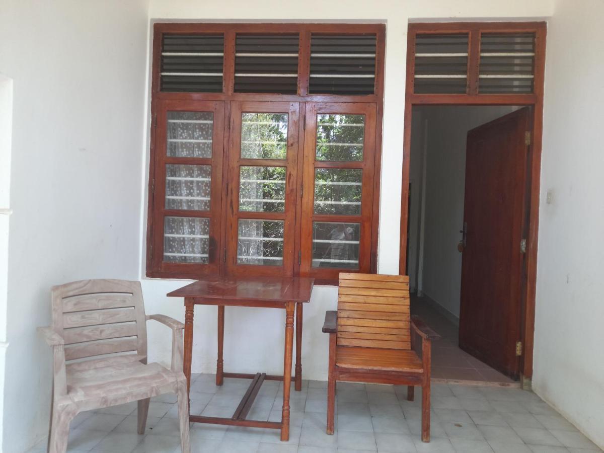 Hotel Santis Hikkaduwa Bagian luar foto