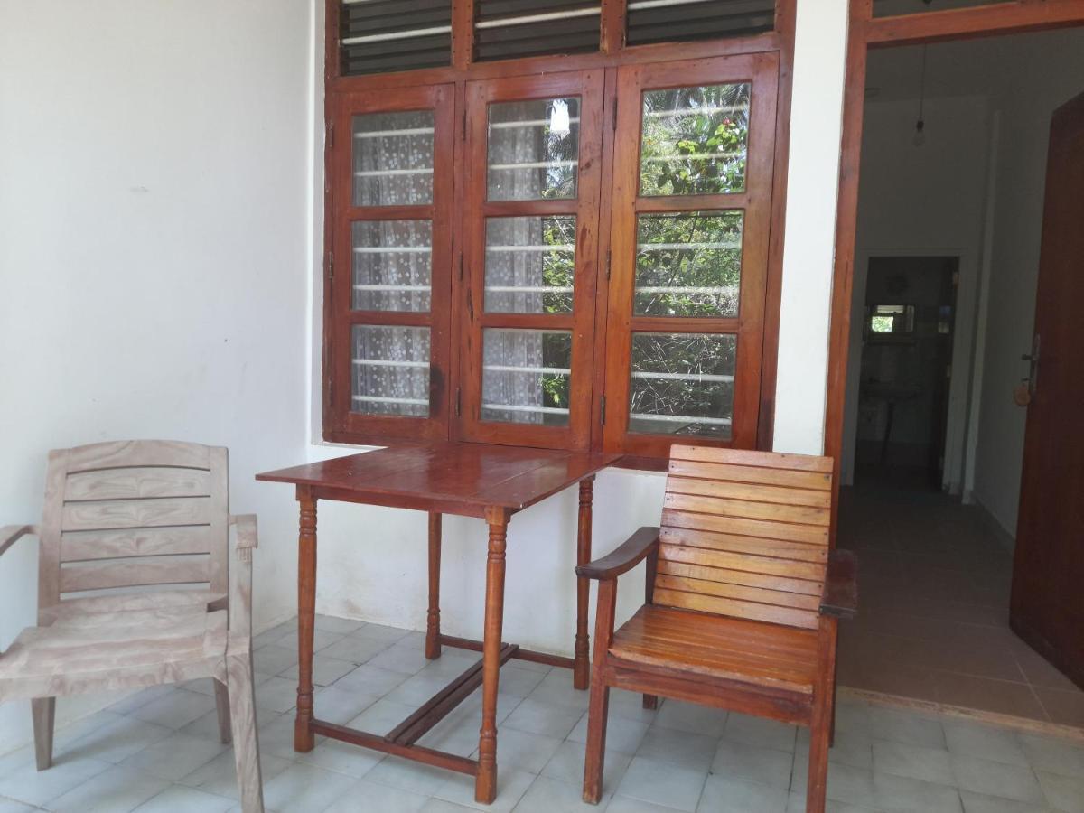 Hotel Santis Hikkaduwa Bagian luar foto